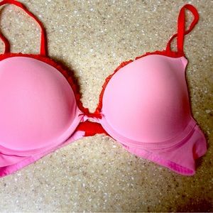 Womens 32C Victorias Secret bra